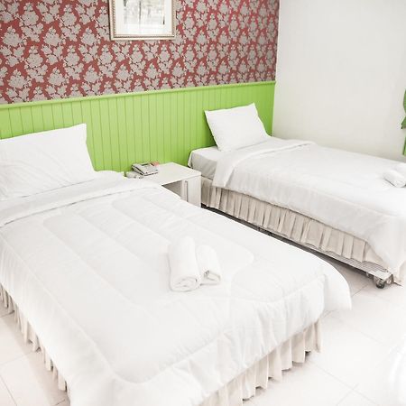 Nine Inn @ Town Phuket Екстериор снимка