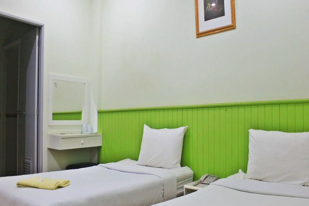 Nine Inn @ Town Phuket Екстериор снимка