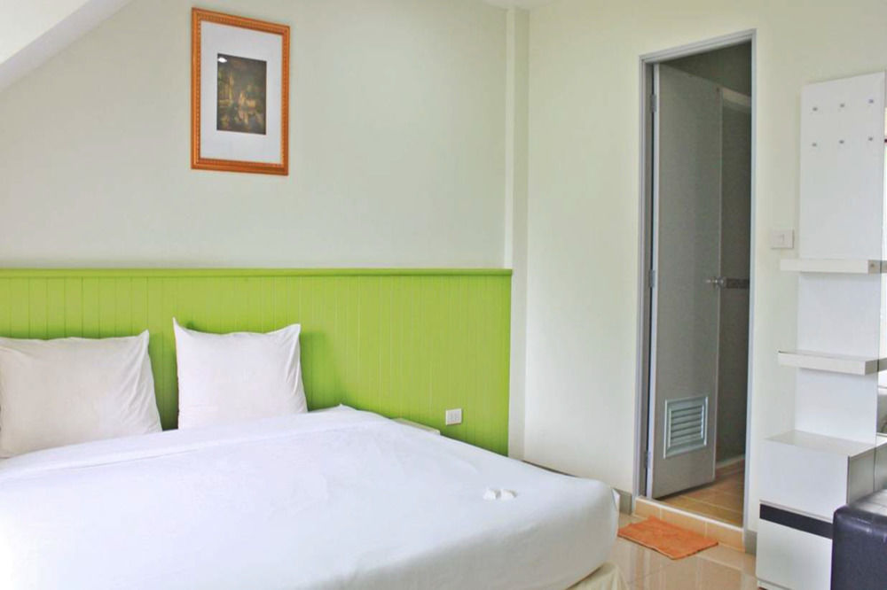Nine Inn @ Town Phuket Екстериор снимка