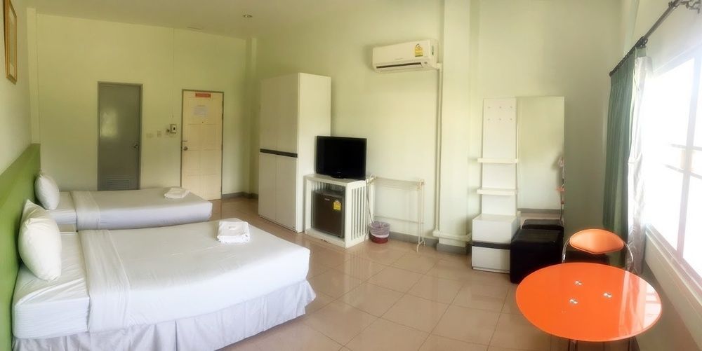 Nine Inn @ Town Phuket Екстериор снимка