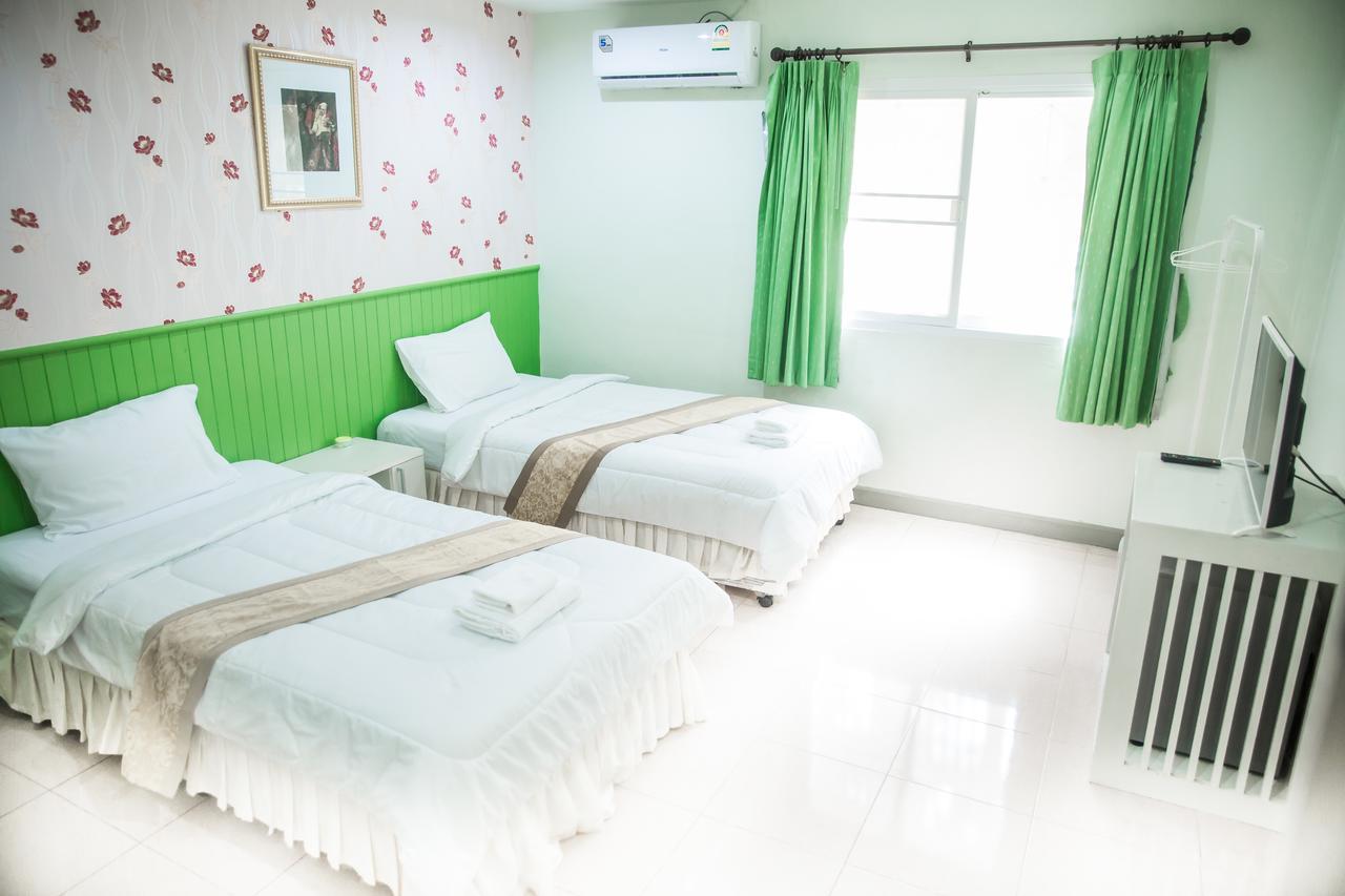 Nine Inn @ Town Phuket Екстериор снимка