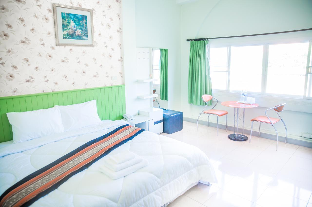 Nine Inn @ Town Phuket Екстериор снимка