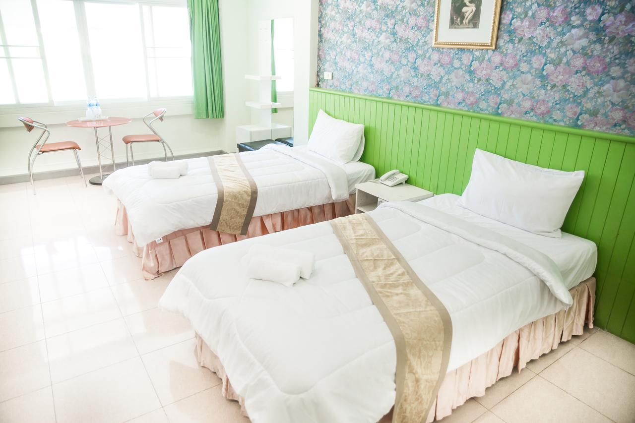 Nine Inn @ Town Phuket Екстериор снимка
