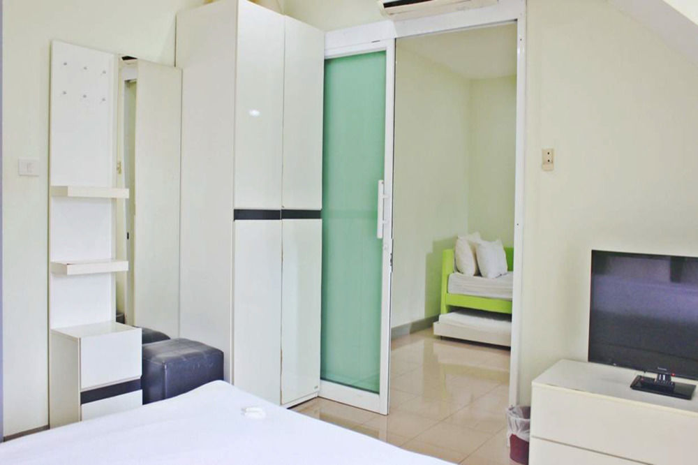 Nine Inn @ Town Phuket Екстериор снимка