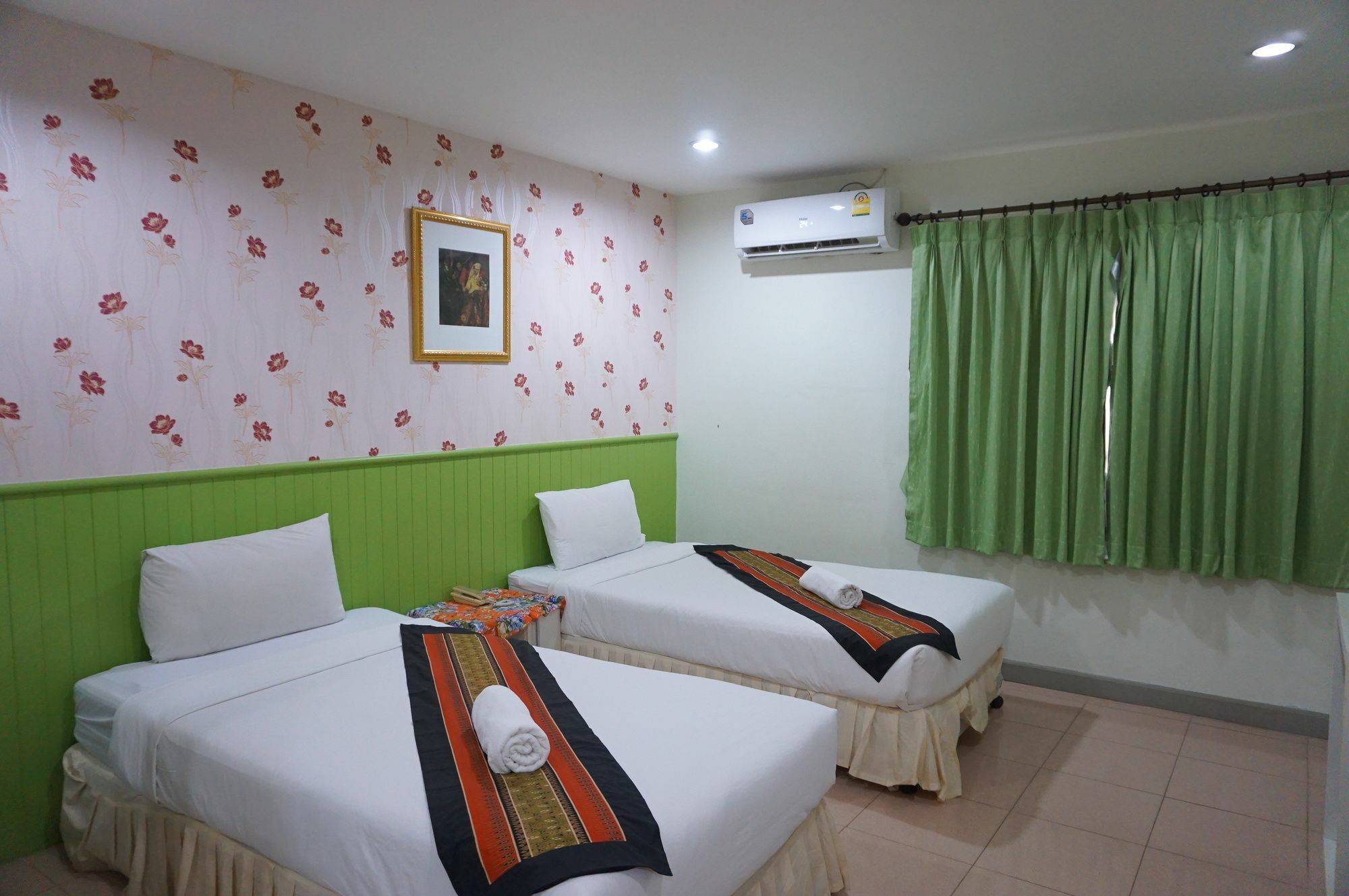 Nine Inn @ Town Phuket Екстериор снимка